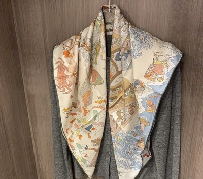 Classic Silk Carré -100% Silk -18 Momme Twill Silk-Scarf- 88cm 