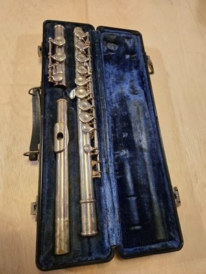Selmer 1206 Flute With Hard Case