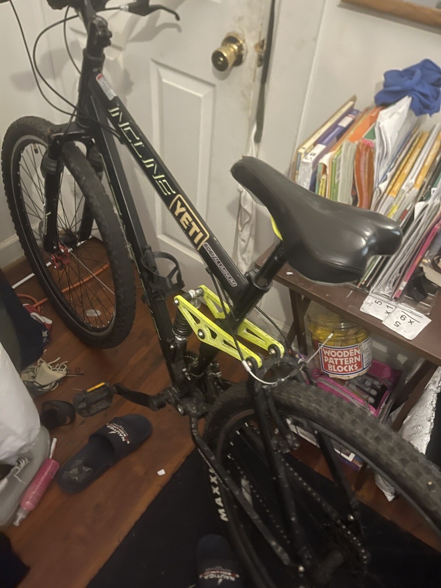 Genesis 72950 29 inch Incline Mountain Bike for Men Black/Yellow