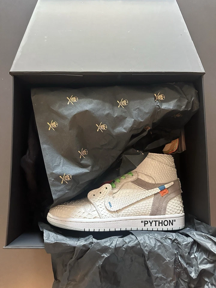 Tênis The Shoe Surgeon SRGN Air Jordan 1 Off-White Python Tamanho 9 - Lux Branco - Imagem 4 de 4