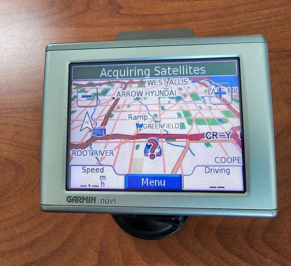 Garmin Nuvi 360 GPS Bundle With USB Charger And Case Car Navigation Device - Image 2 of 4