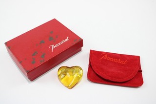 Baccarat Brosche gelb Herz Kristall verpackt signiert Markenware
