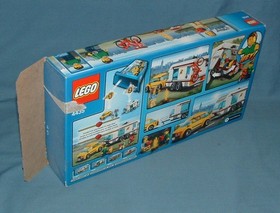 CITY, CAR & CARAVAN SET 4435 - LEGO - 2012 - USED W/ MANUAL & BOX