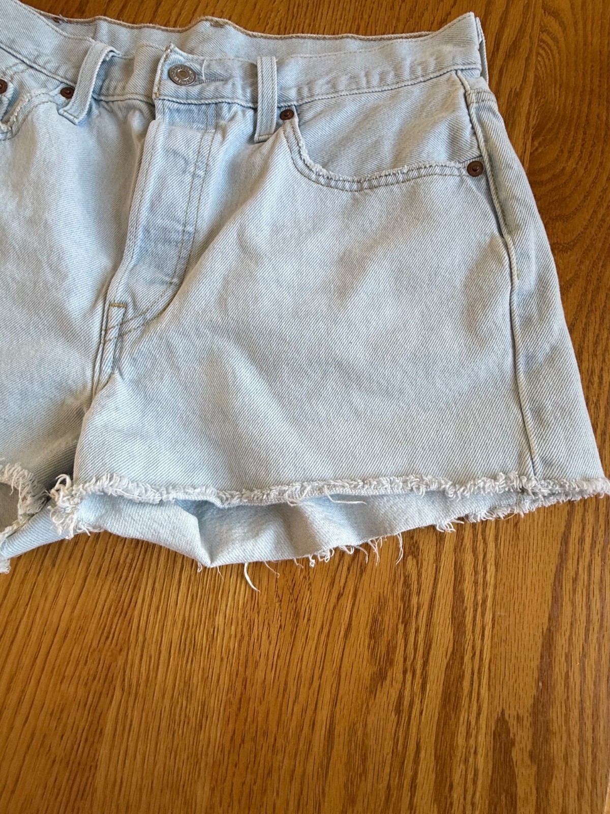 Levi's 501 Light Wash Button Fly Raw Hem Denim Jean Shorts Size 29 Waist / Size thumbnail 2