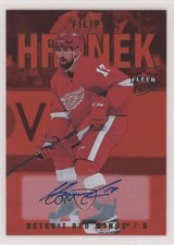 2021-22 Upper Deck Fleer Ultra Red Rainbow Foil 10/25 Filip Hronek #31 Auto 1pc