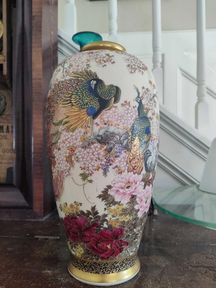 Fabuloso Vaso Japonês Antigo Satsuma Meiji Taisho Pavões Rosas Ext Fino Dourado - Imagem 2 de 4