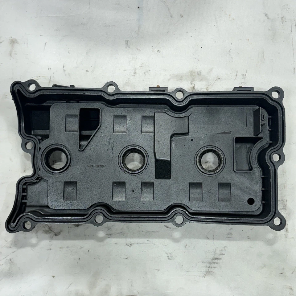 Cubierta de válvula de motor derecho Nissan Pathfinder 2005-2012 OEM Foto 2 de 4