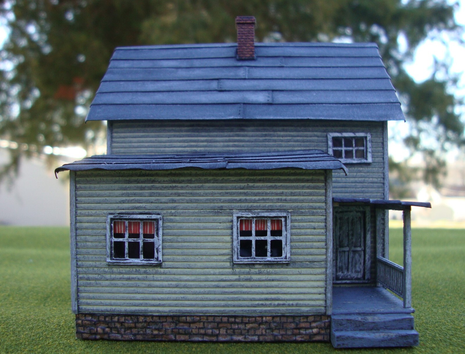 Fine Scale Miniatures HO Scale Custom Built Craftsman Wood Model Two