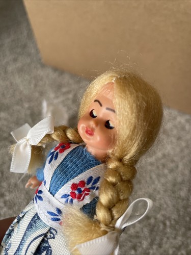 Vintage Dutch Boy & Girl Dolls Wooden Shoes 5'' Pair of Souvenir Holland Dolls - Picture 13 of 18