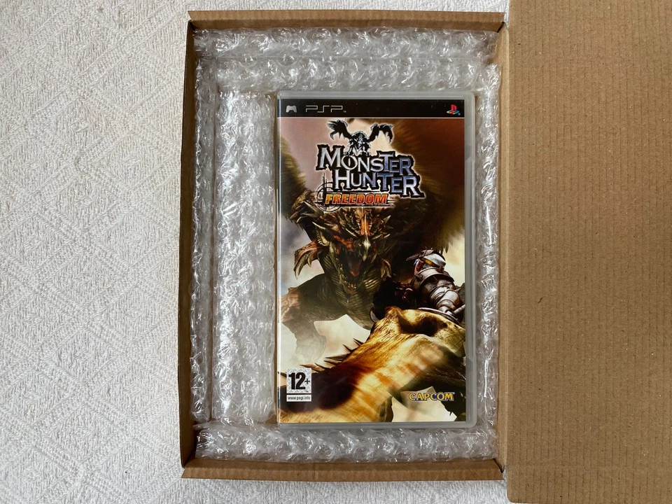 Monster Hunter Freedom PSP - UK PAL VGC CIB - High Quality Packing - Tracked - Image 2 of 4