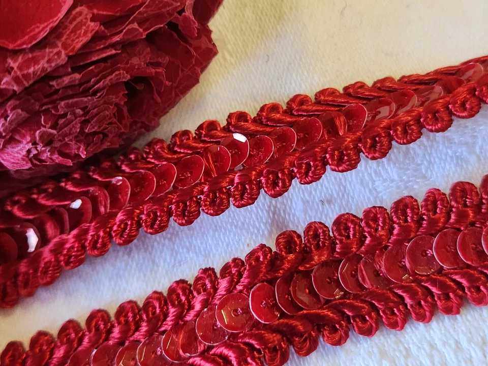 Galon vintage rouge sequin soyeux 2 mètres 40 sur 1,7 cm A5 - Photo 3/4