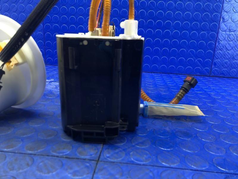 2016 2017 2018 2019 2020 2021 MCLAREN 570S OEM TANK MOUNTED FUEL PUMP