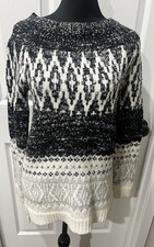 Cute Woman’s Long Sweater/ Dress Size Medium 