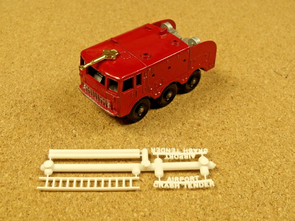 OLD VINTAGE LESNEY MATCHBOX # 63 FOAMITE CRASH TENDER - Image 4 of 4