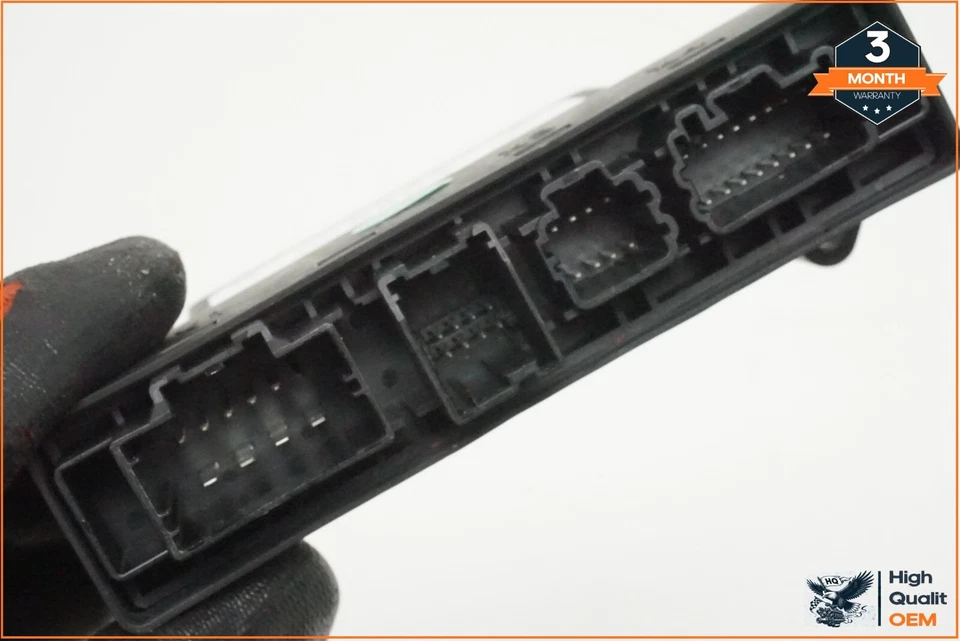 2021 - 2023 BUICK ENVISION REAR LIFTGATE POWER CONTROL MODULE OEM 85558554 - Image 3 of 4