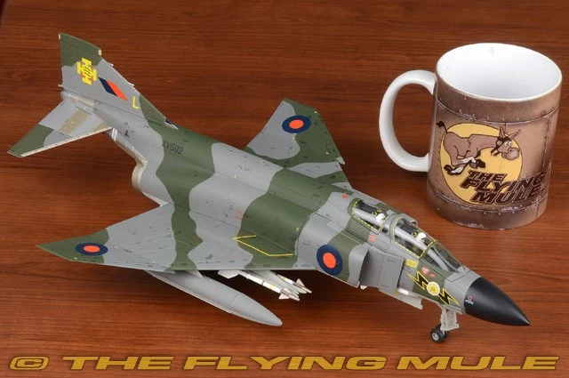 Corgi 1:48 F-4K Phantom FG.Mk 1 RAF No.111 Sqn XV592 - Image 4 of 4