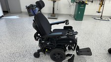 Quantum Q6 Edge 3 Stretto Power Chair