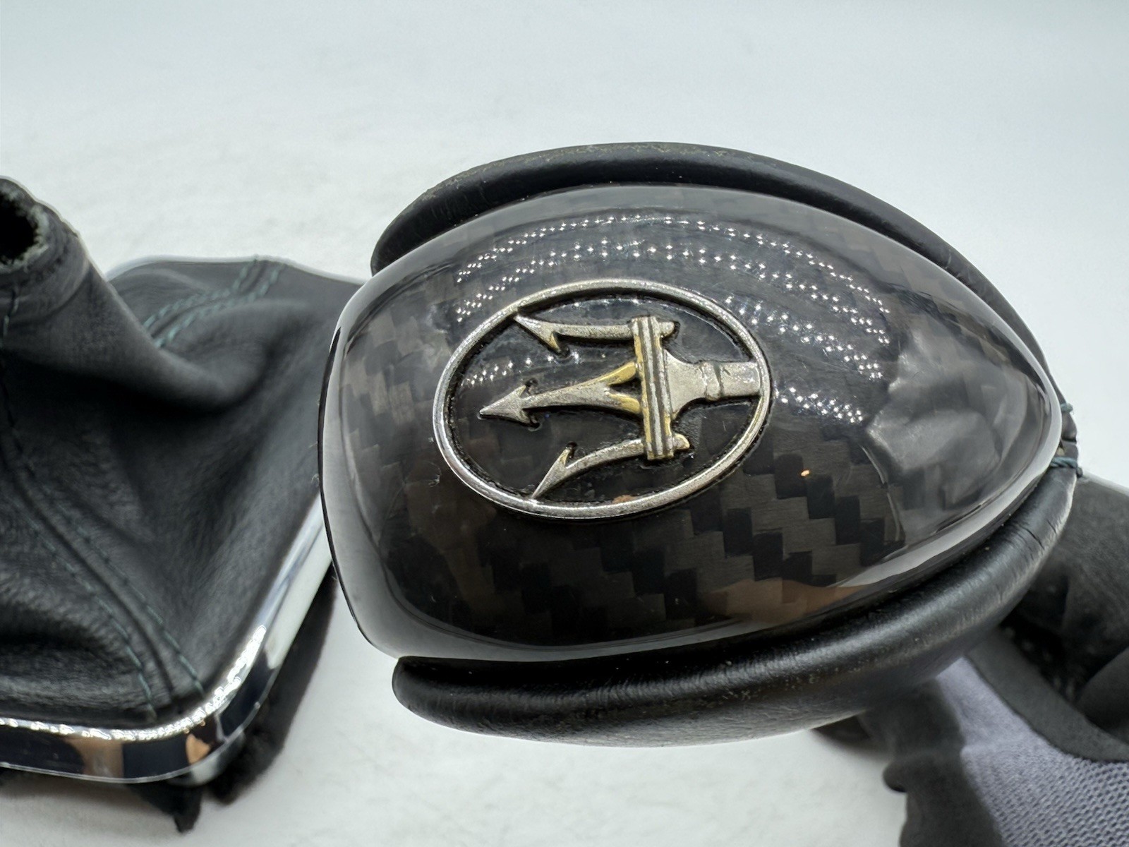 2003-2012 MASERATI QUATTROPORTE M139 CONSOLE GEAR SHIFTER BOOT W/ KNOB OEM