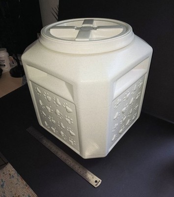 Gamma2 Vittles Vault Dog Food Storage Container Food Safe BPA 25 LBS - Used