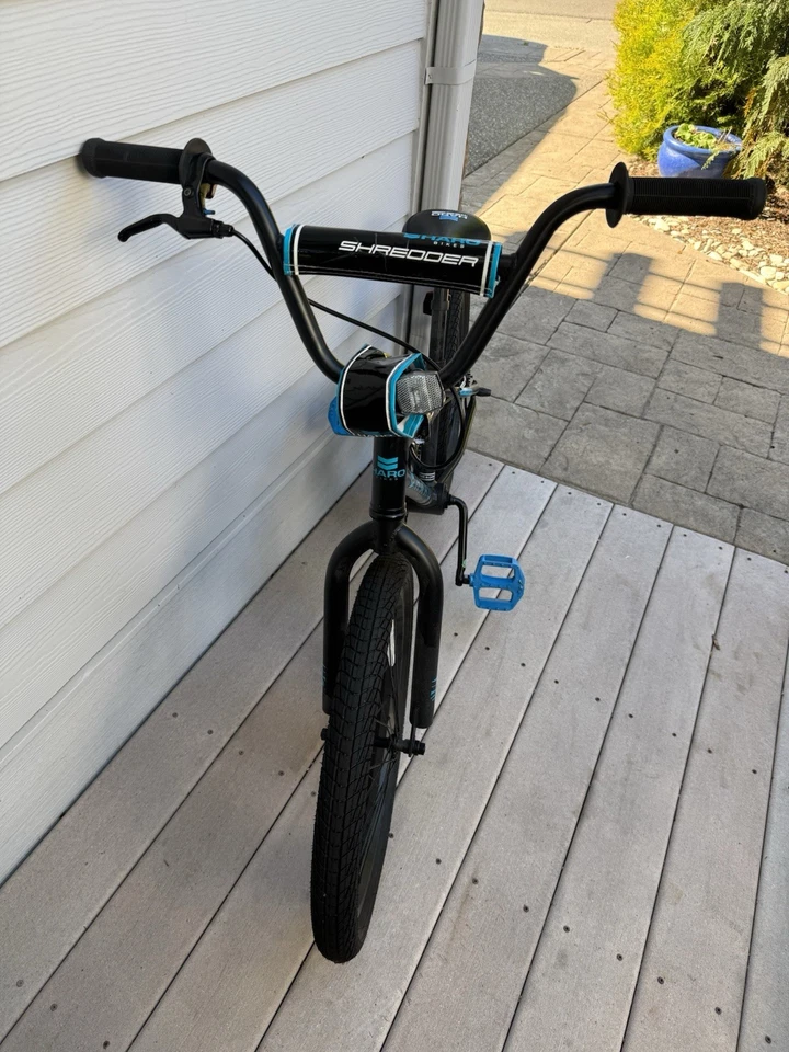 Bicicleta BMX Haro Shredder 20 para niños Foto 3 de 4