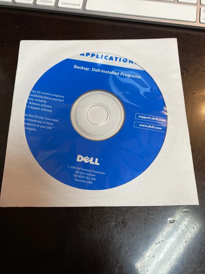 Dell backup: for Dell-installed programs P/N 0D027 Rev. A00  Dec. 2001 FEBRUARY  - Image 2 of 3