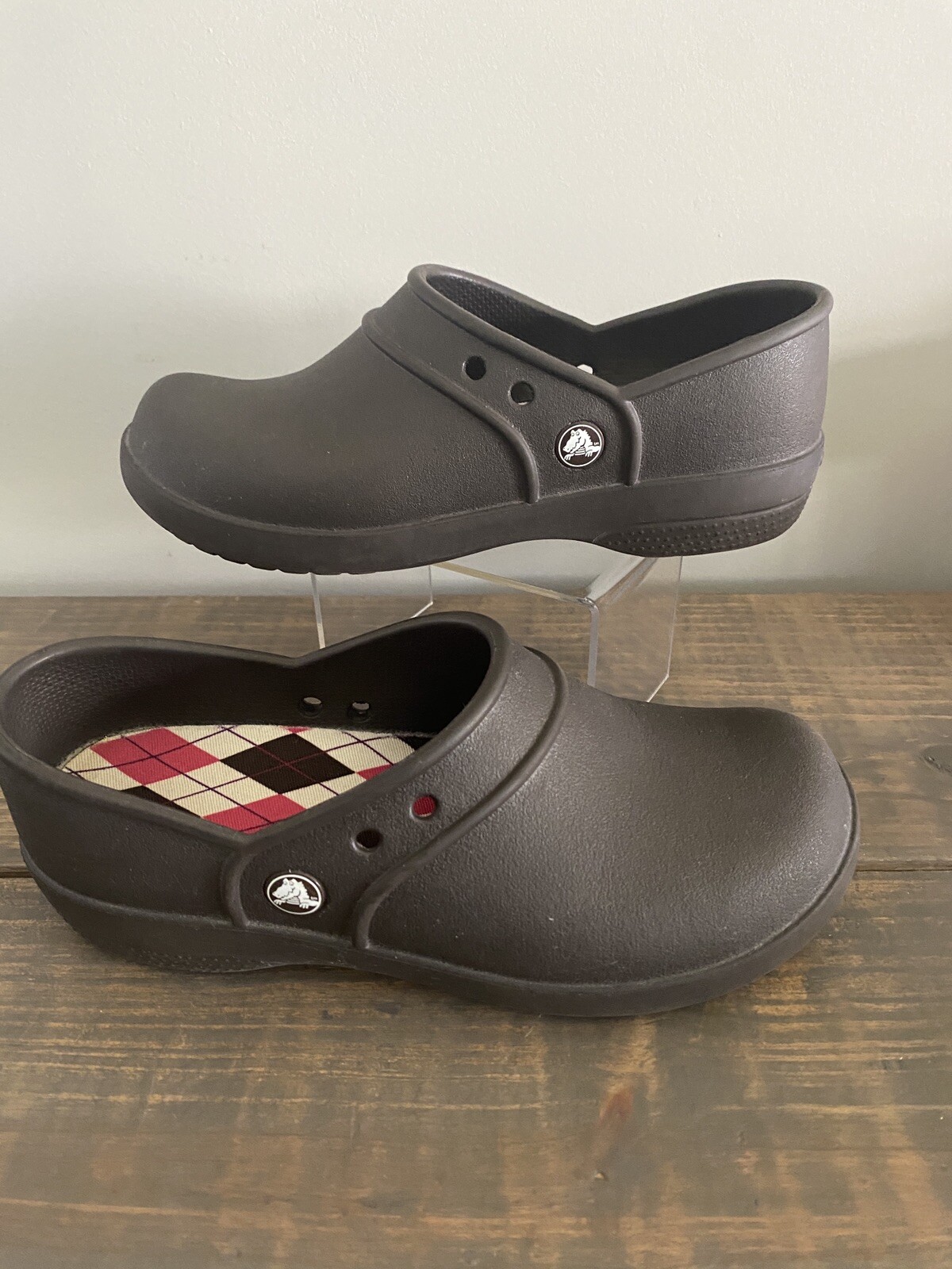 SAOLA Zoccoli comodi Crocs Neria donna taglia 7 marrone argyle inserto suola scarpe slip on