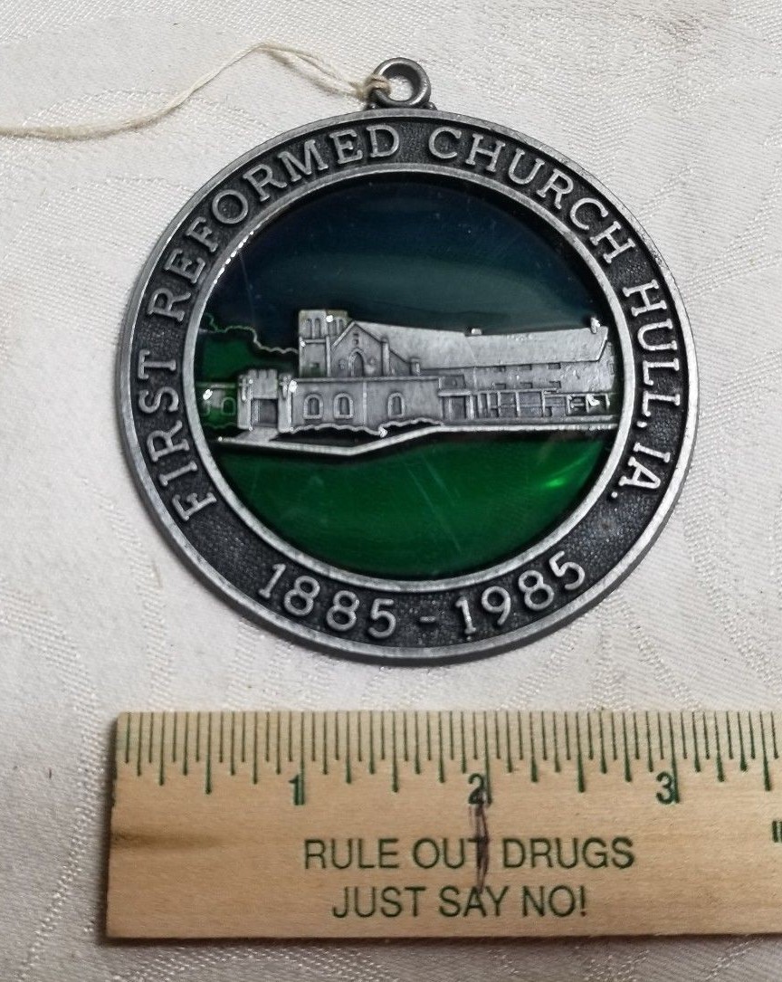 3.5" HULL Iowa FIRST REFORMED CHURCH Stained Glass Suncatcher Window