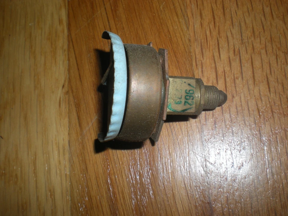 Manómetro de presión de aceite Mercury Capri 1972 nuevo de lote Foto 2 de 3