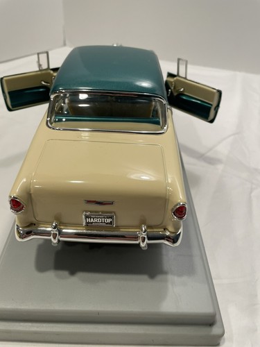 1955 Chevy Bel Air "Rare Paint Job" Green Hardtop !:18 Diecast Ertl Collectible - Picture 8 of 10
