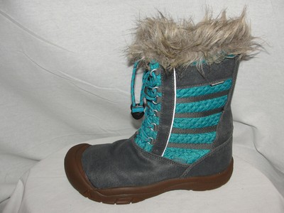turquoise winter boots
