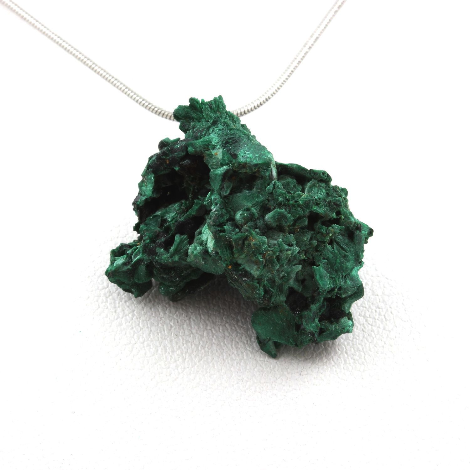 Collier Malachite brute 43.03 ct le cadeau idéal pour passionnés de minéraux