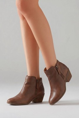 FRYE Judith Double Zip Leather Ankle Boots in Wheat Brown Size 6.5