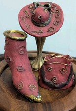 High Heel Hat & Purse Pink/Maroon Gold Tone Figures Resin Lot