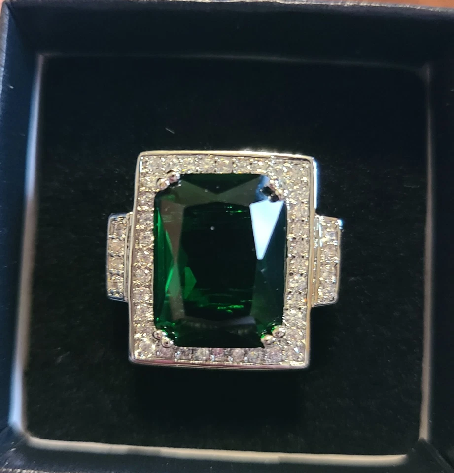 Mujer Chapado en Rodio Macizo 5.0 CTW Verde Esmeralda Forma Circonita Cúbica Foto 2 de 3