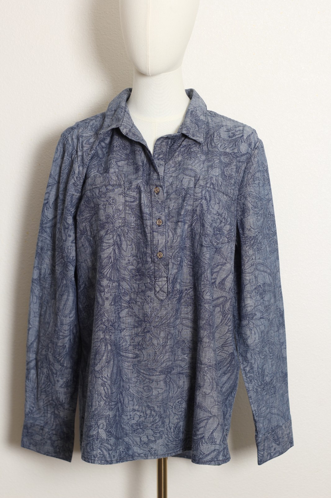 liz claiborne tunic top women size XL Smokey Blue Paisley chambray style