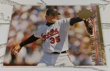 1994 Fleer Ultra Baseball Card Baltimore Orioles Mike Mussina #307