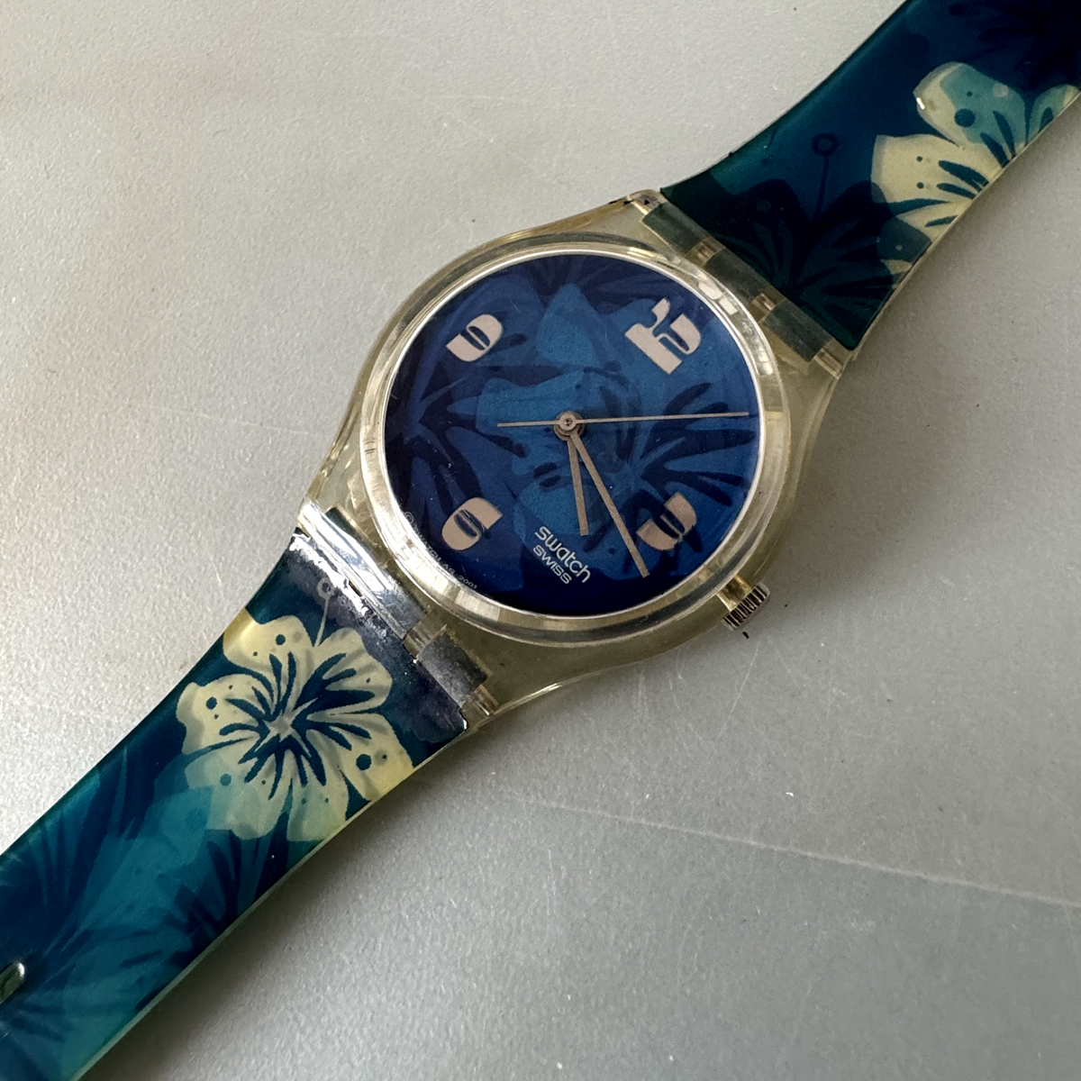 Swatch Wristwatch MY NEXT HOLIDAYS GK383 Originals Gent 2002  display picture 1