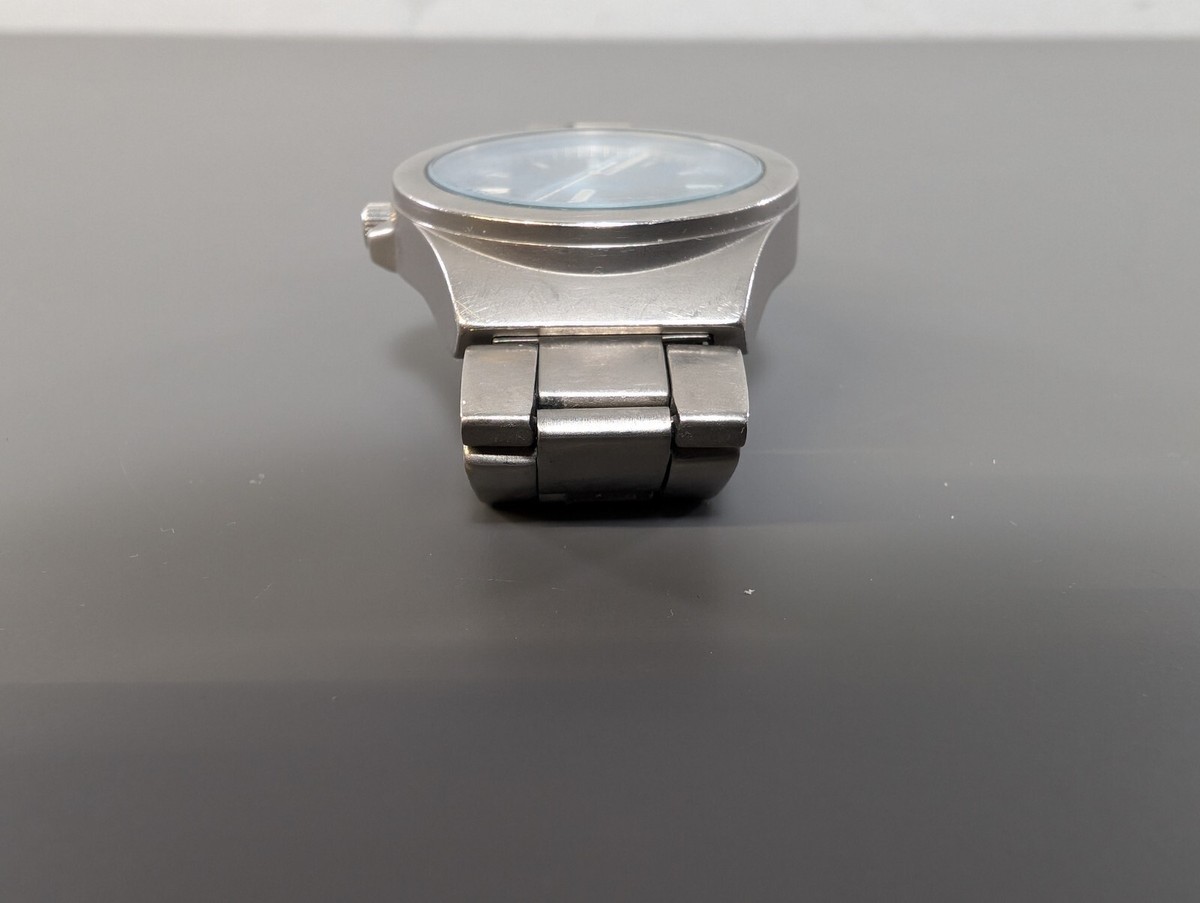セイコー チタニウム V732-0P30 100M防水 クオーツ デイト Rare Seiko V732-0P30 Titanium Lightweight Quartz 100M