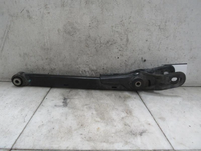 Brazo de control inferior izquierdo Dodge Dart 13 14 15 16 Rr Foto 4 de 4