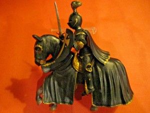 schleich knight on horse