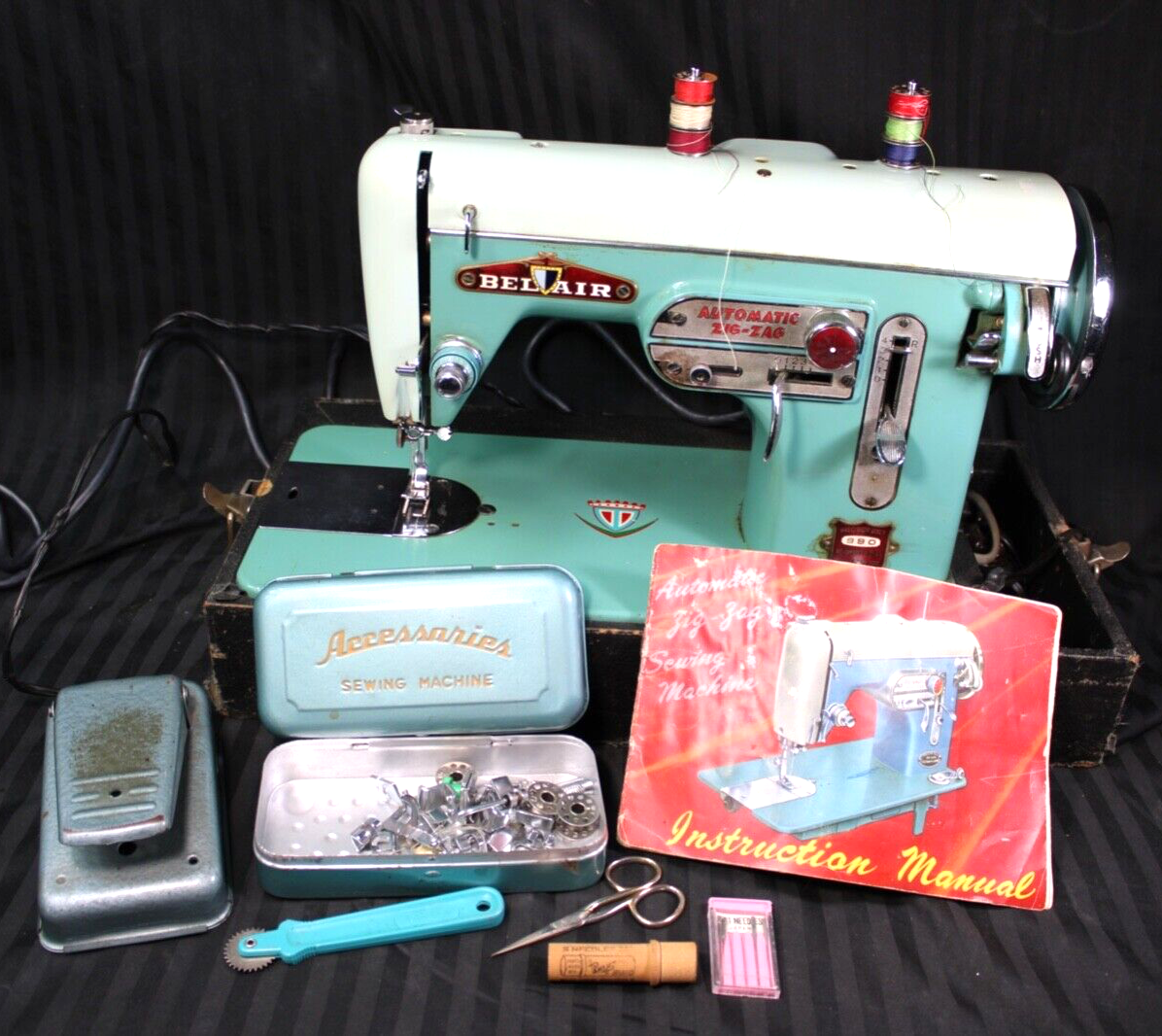 BEL AIR 990 Automatic Zig Zag Sewing Machine W PEDAL ATTACHMENTS