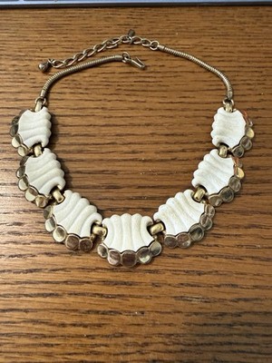 Vintage Signed MONET Gold Tone White Plastic Fan Links 16 1/2'' Collar Necklace