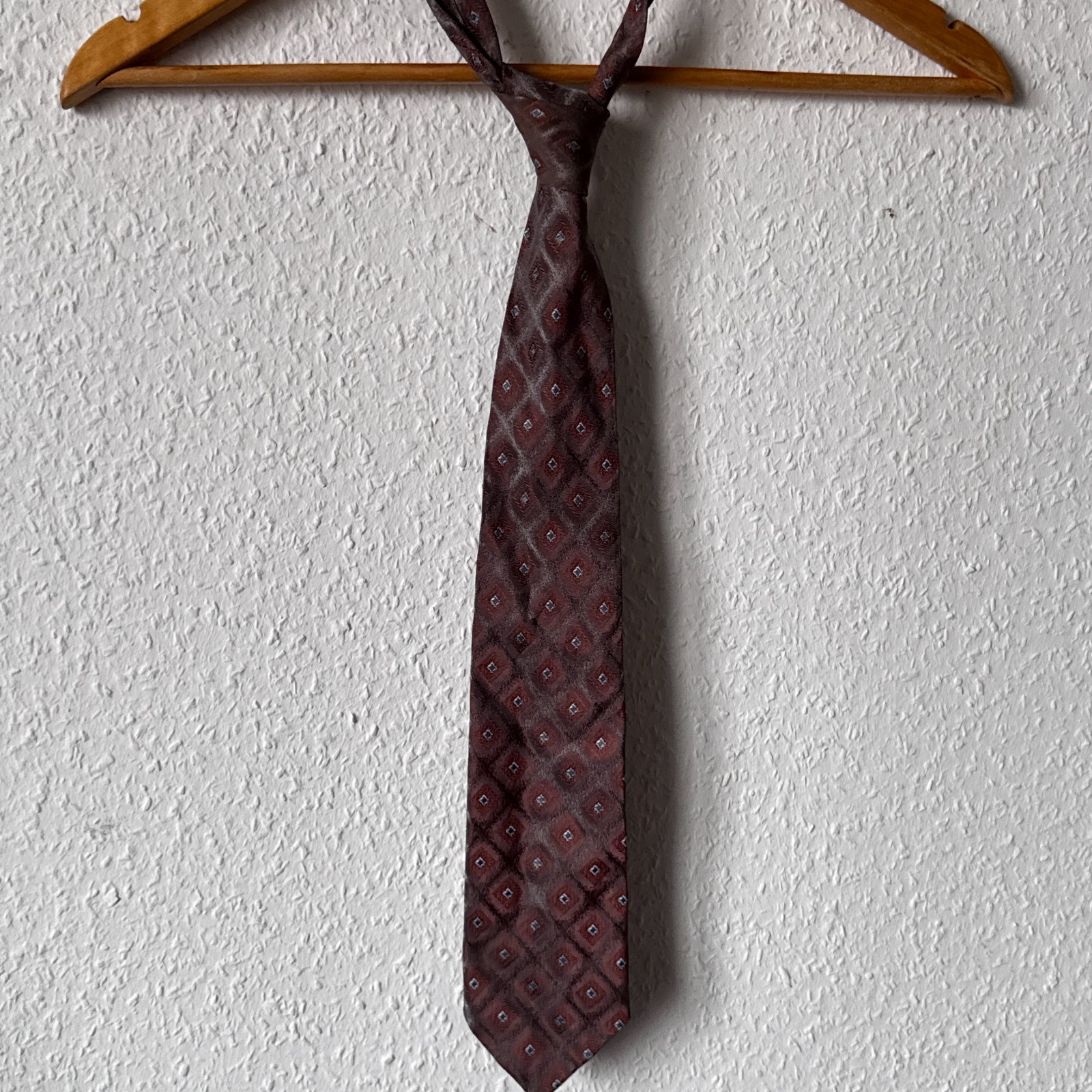 Walbusch Pure Silk Vintage Necktie - Burgundy Geometric Medallion image 4