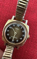 Vintage Timex Water Resistant Women's Watch Sunburst Dial Gold 21mm Working