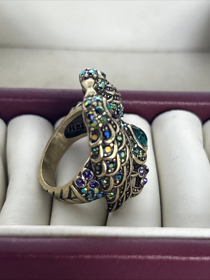 Raro anel Heidi Daus Ravishing Raven tamanho 7 inspirado no magnífico colecionador da Disney - Imagem 2 de 4