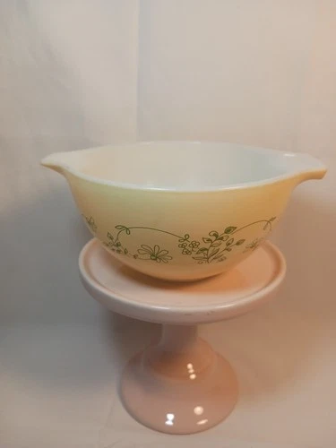 Vintage Pyrex Shenandoah Cinderella Yellow 441 Mixing Bowl