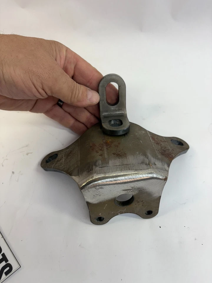 Soporte de montaje de motor superior personalizado Buell Sportster Redneck Engineering Foto 2 de 3