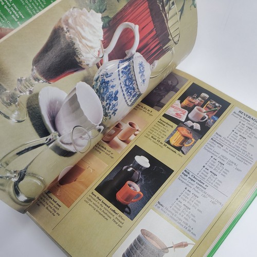 1981 Frigidaire Microwave Oven Cooking Guide Cookbook Fast Food Method Vintage - Picture 16 of 19