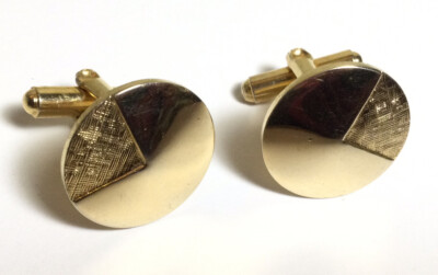 NICE VINTAGE PAIR OF ROUND GOLDTONE CUFFLINKS GREAT DESIGN 