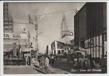 1955 - VECCHIA CARTOLINA DI BARI - FIERA DEL LEVANTE - ANIMATA - FORMATO GRANDE